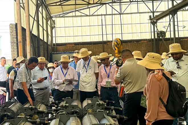 meidi harvesters at work